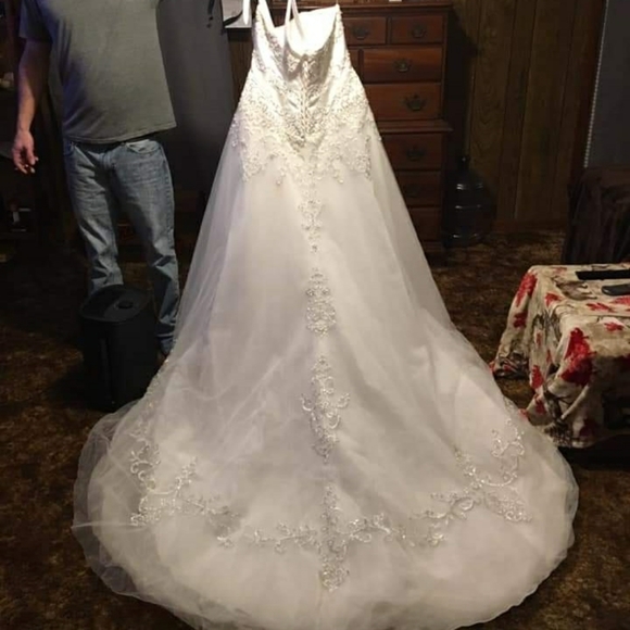 🤴🏿👸🏿WEDDING DRESS - Picture 3 of 4